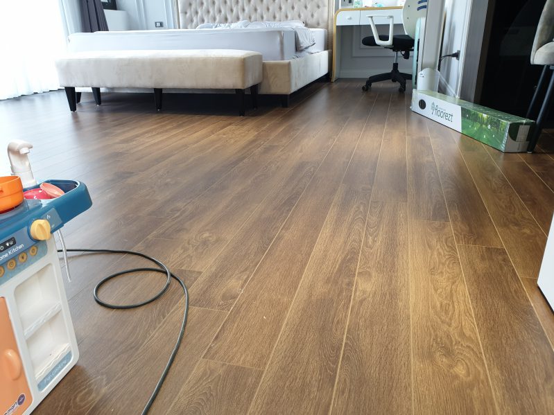 Bảo quản sàn gỗ cốt đen