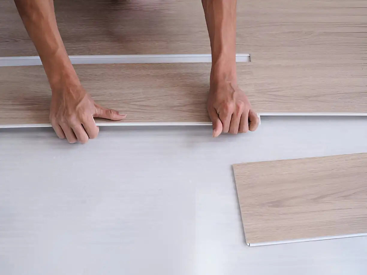 cách lát sàn nhựa hèm khóa glotex