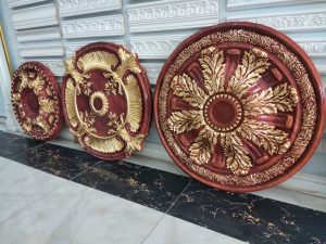 Mâm Trần Nhựa Và Hoa Góc Dát Vàng