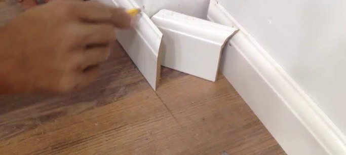 Lắp đặt nẹp sàn và phào chân tường Lắp đặt nẹp sàn và phào chân tường