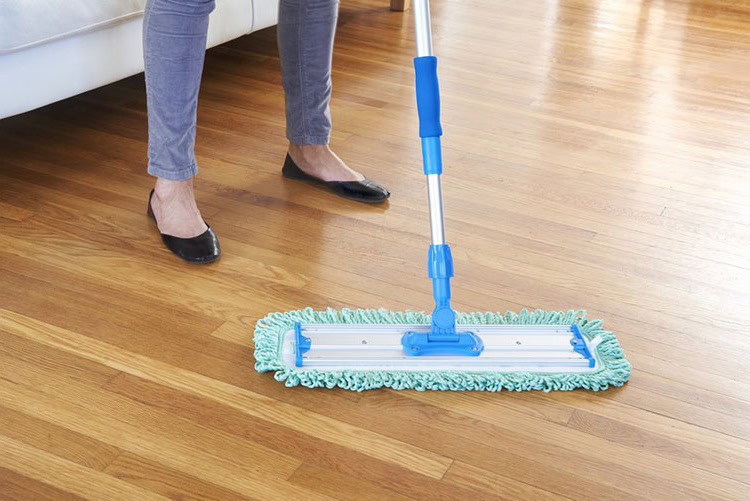 lau sàn nhựa giả gỗ đúng cách