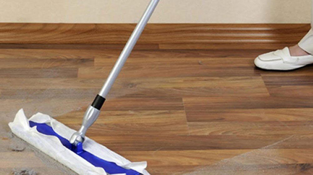 Lau sàn gỗ cốt nâu