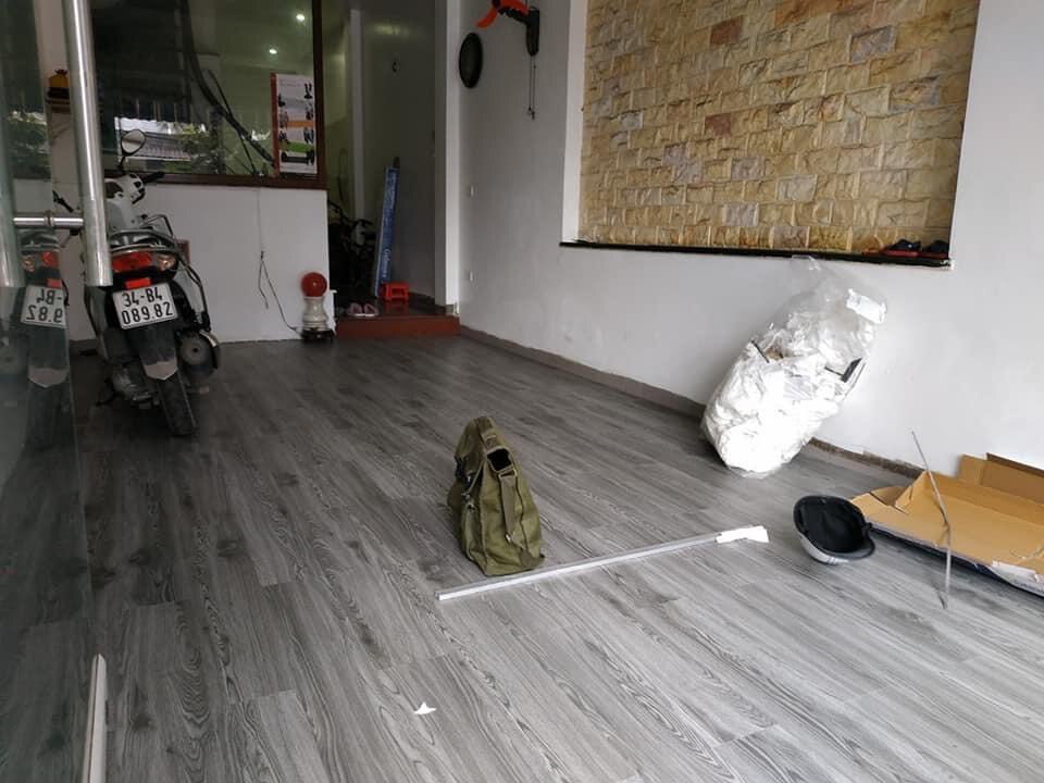 Sàn nhựa giả gỗ tầng trệt đẹp dễ vệ sinh Sàn nhựa giả gỗ tầng trệt đẹp dễ vệ sinh