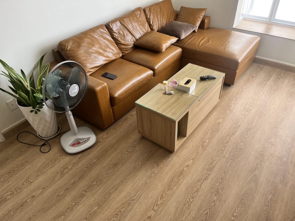 Sàn nhựa giả gỗ phòng khách chung cư sàn nhựa giả gỗ phòng khách chung cư