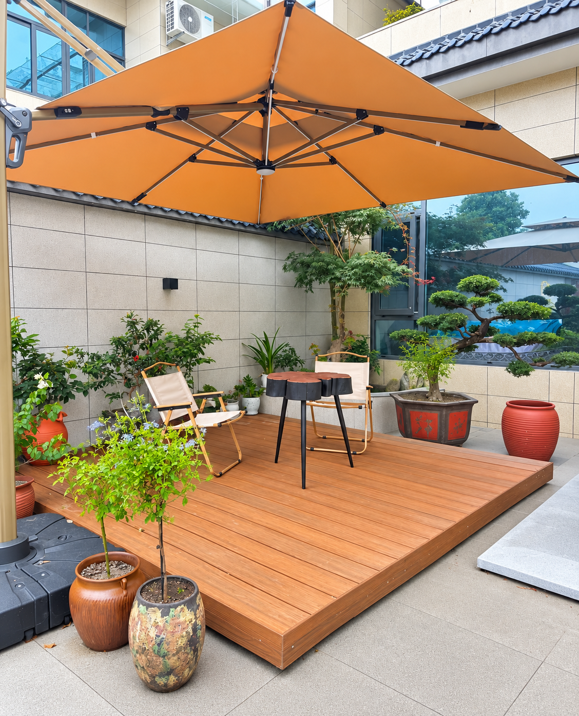 Góc bàn trà trên sàn gỗ nhựa 3D Teak màu nâu tại biệt thự Ciputra Tây Hồ