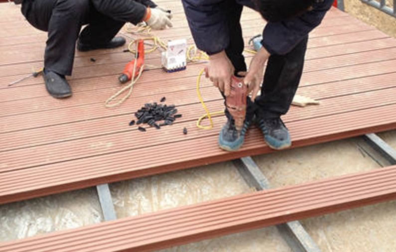 Thi công sàn gỗ nhựa composite