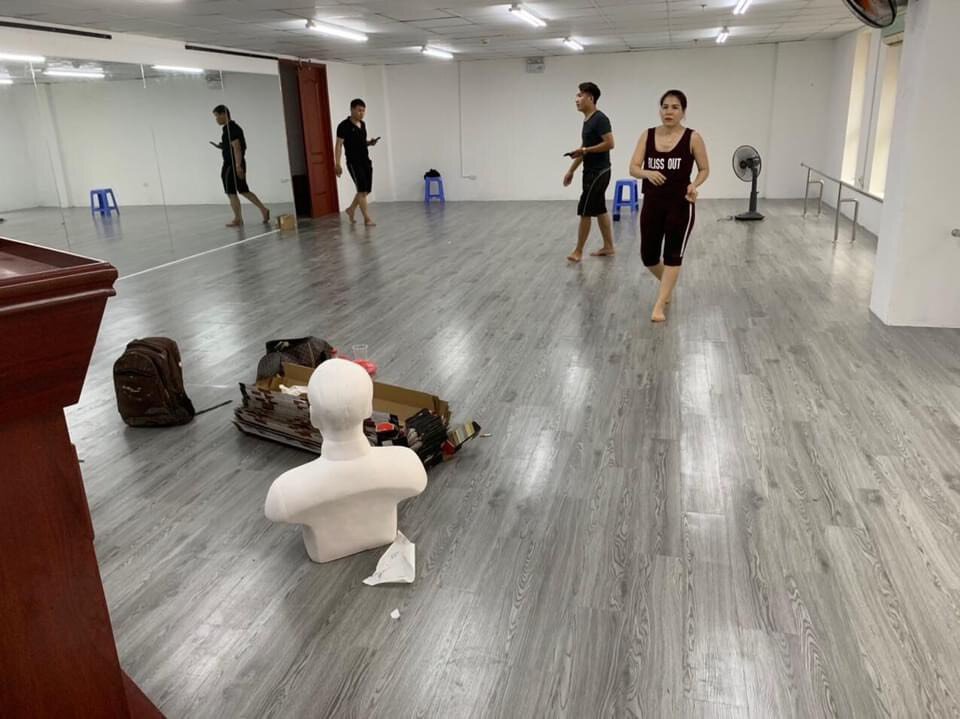 thi công sàn nhựa văn phòng thi công sàn nhựa văn phòng