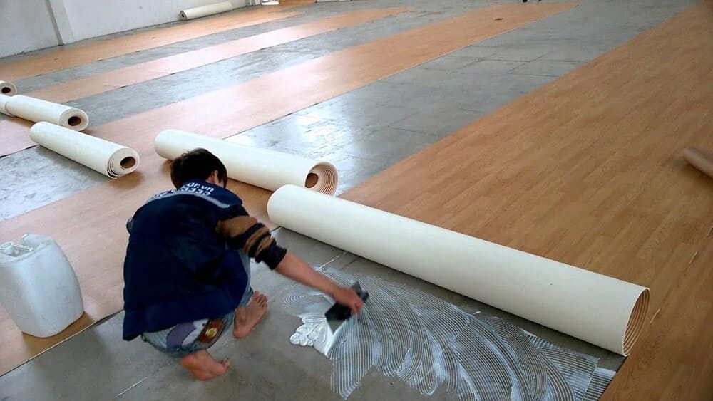 thi công sàn nhựa vinyl thực tế