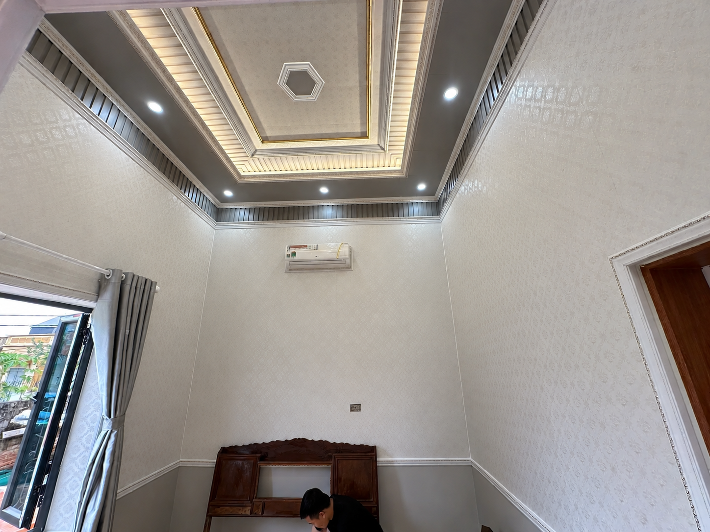 Ốp Nano mảng tường cao nhà anh Nguyễn Văn Thành Cầu Giấy